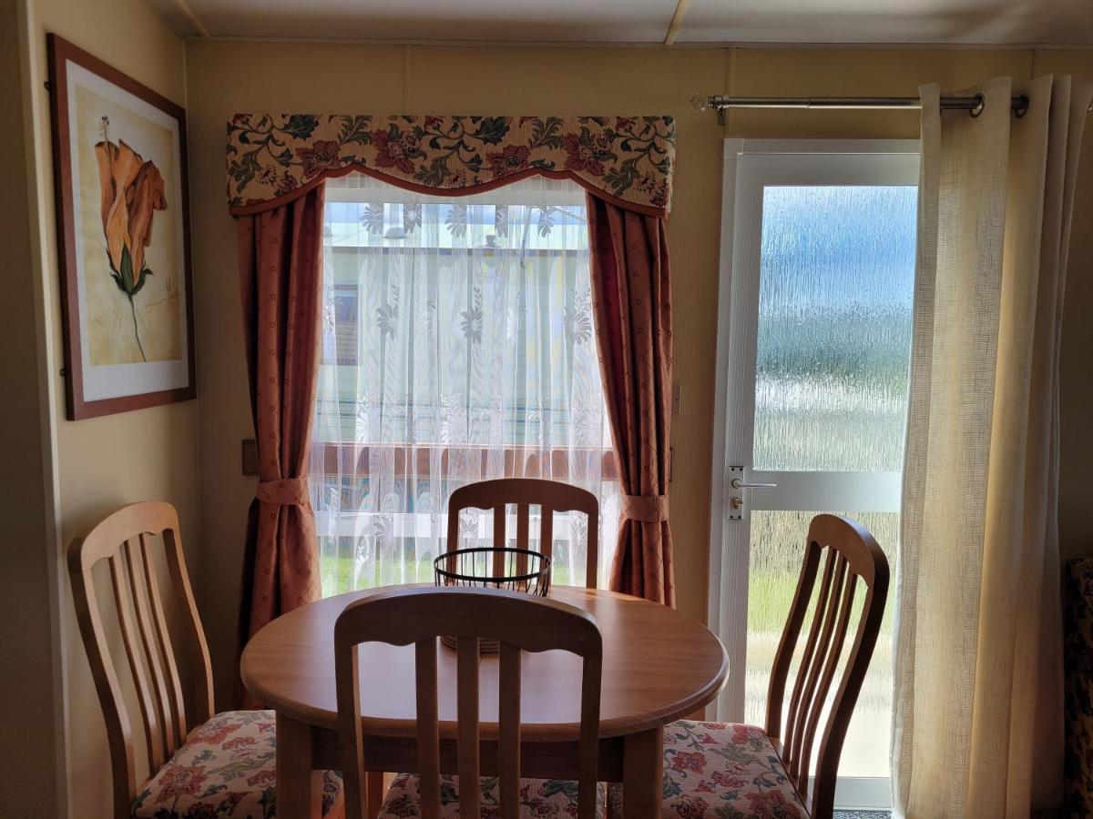 6 Berth On Millfields Apartment Ingoldmells Bagian luar foto