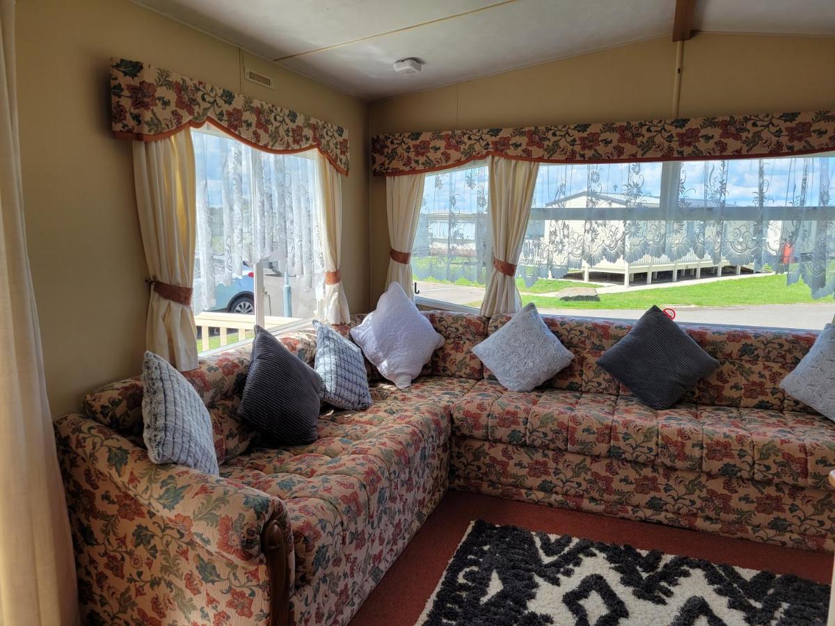 6 Berth On Millfields Apartment Ingoldmells Bagian luar foto